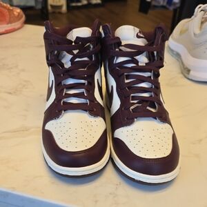 Nike Maroon and Cream Athletic Shoes